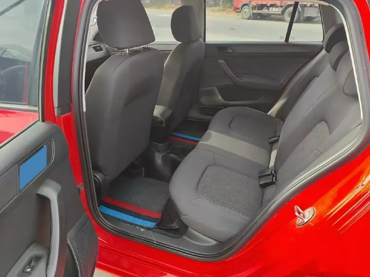 2019 Skoda Rapid Spaceback 1.5L 112HP L4 6AT,autocango,china used car exporter,china ev exporter,chinese used car exporter,chinese used ev exporter