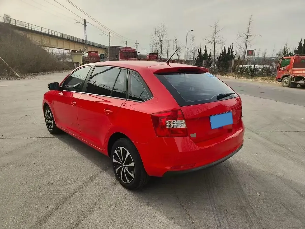 2019 Skoda Rapid Spaceback 1.5L 112HP L4 6AT,autocango,china used car exporter,china ev exporter,chinese used car exporter,chinese used ev exporter