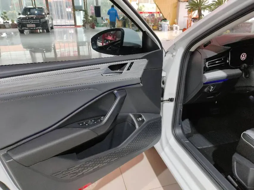 2024 Volkswagen Sagitar 1.5T 160HP L4 7DCT,autocango,china used car exporter,china ev exporter,chinese used car exporter,chinese used ev exporter