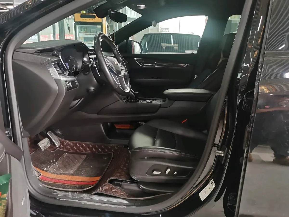 2021 Cadillac XT5 2.0T 237HP L4 9AT,autocango,china used car exporter,china ev exporter,chinese used car exporter,chinese used ev exporter