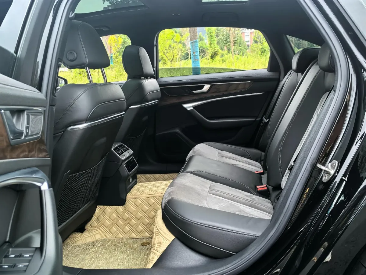 2020 Audi A6L 2.0T 224HP L4 7DCT,autocango,china used car exporter,china ev exporter,chinese used car exporter,chinese used ev exporter