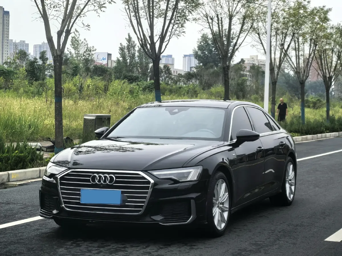 2020 Audi A6L 2.0T 224HP L4 7DCT,autocango,china used car exporter,china ev exporter,chinese used car exporter,chinese used ev exporter