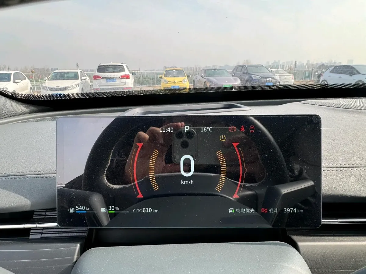 2025 DongFeng eπ eπ007 REEV 105HP REEV,autocango,china used car exporter,china ev exporter,chinese used car exporter,chinese used ev exporter