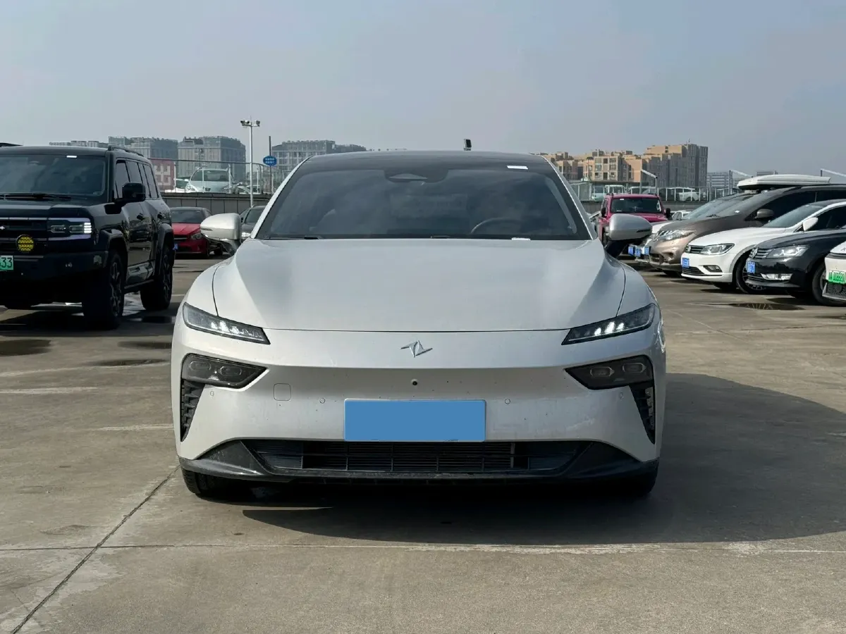 2025 DongFeng eπ eπ007 REEV 105HP REEV,autocango,china used car exporter,china ev exporter,chinese used car exporter,chinese used ev exporter