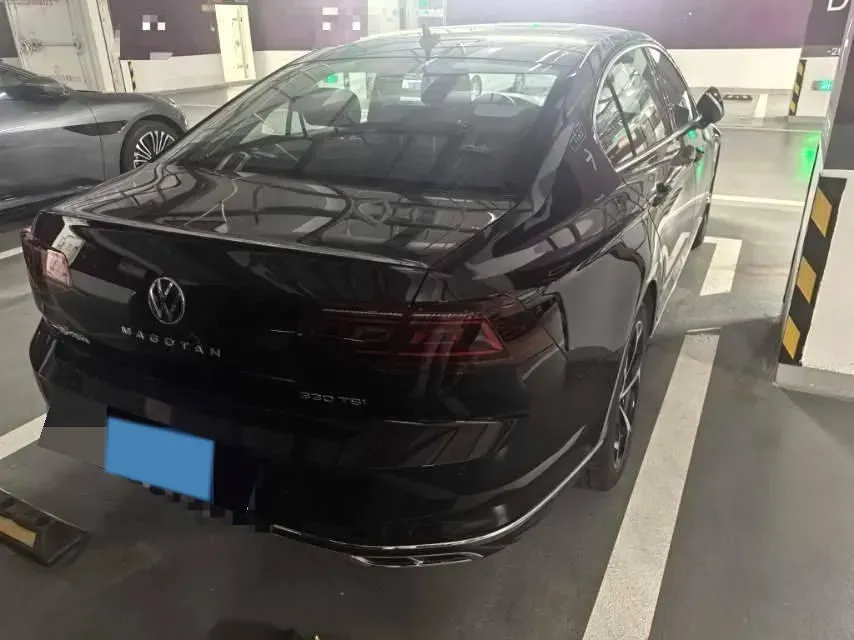 2025 Volkswagen Magotan 2.0T 186HP L4 7DCT,autocango,china used car exporter,china ev exporter,chinese used car exporter,chinese used ev exporter