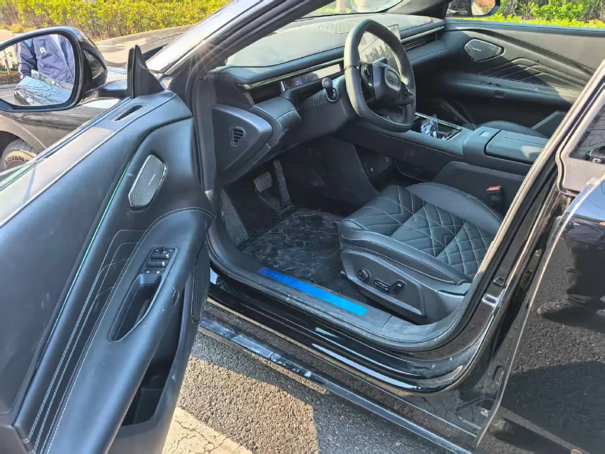 2025 LYNK&CO Z10 BEV 95KWH,autocango,china used car exporter,china ev exporter,chinese used car exporter,chinese used ev exporter