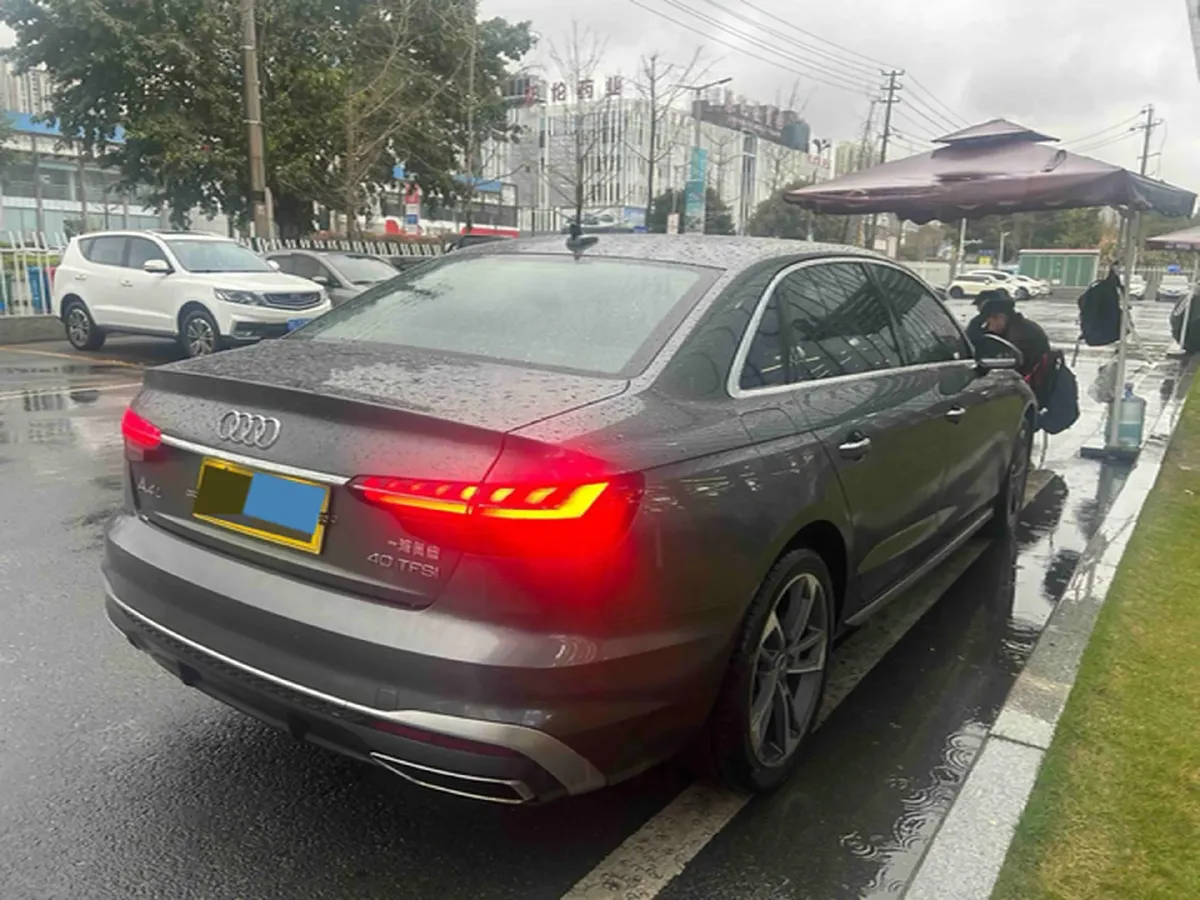 2023 Audi A4L 2.0T 190HP L4 7DCT,autocango,china used car exporter,china ev exporter,chinese used car exporter,chinese used ev exporter