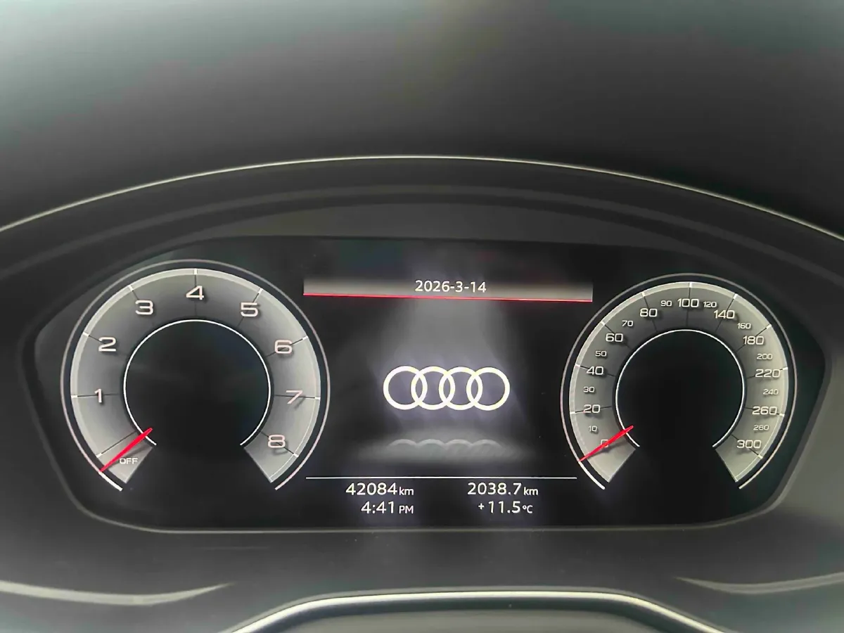 2023 Audi A4L 2.0T 190HP L4 7DCT,autocango,china used car exporter,china ev exporter,chinese used car exporter,chinese used ev exporter