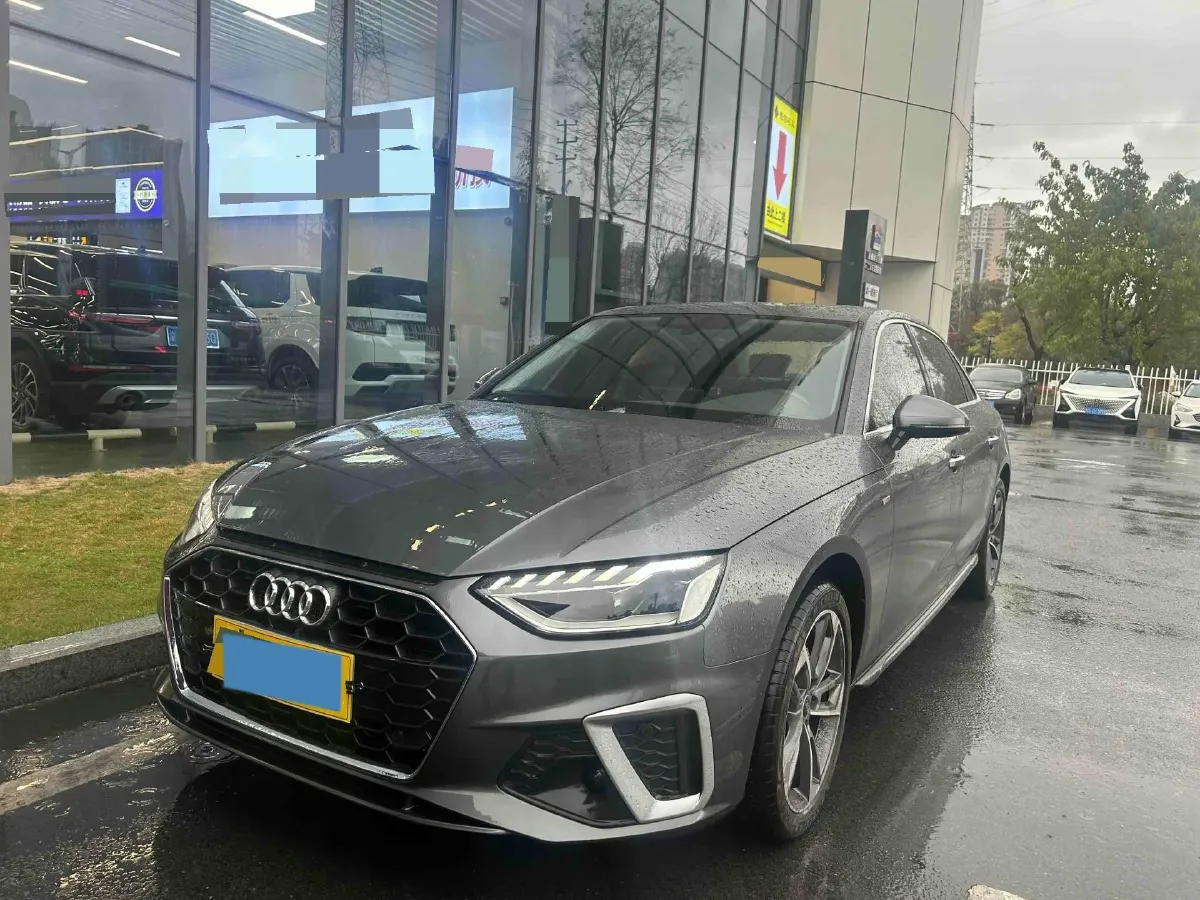 2023 Audi A4L 2.0T 190HP L4 7DCT,autocango,china used car exporter,china ev exporter,chinese used car exporter,chinese used ev exporter