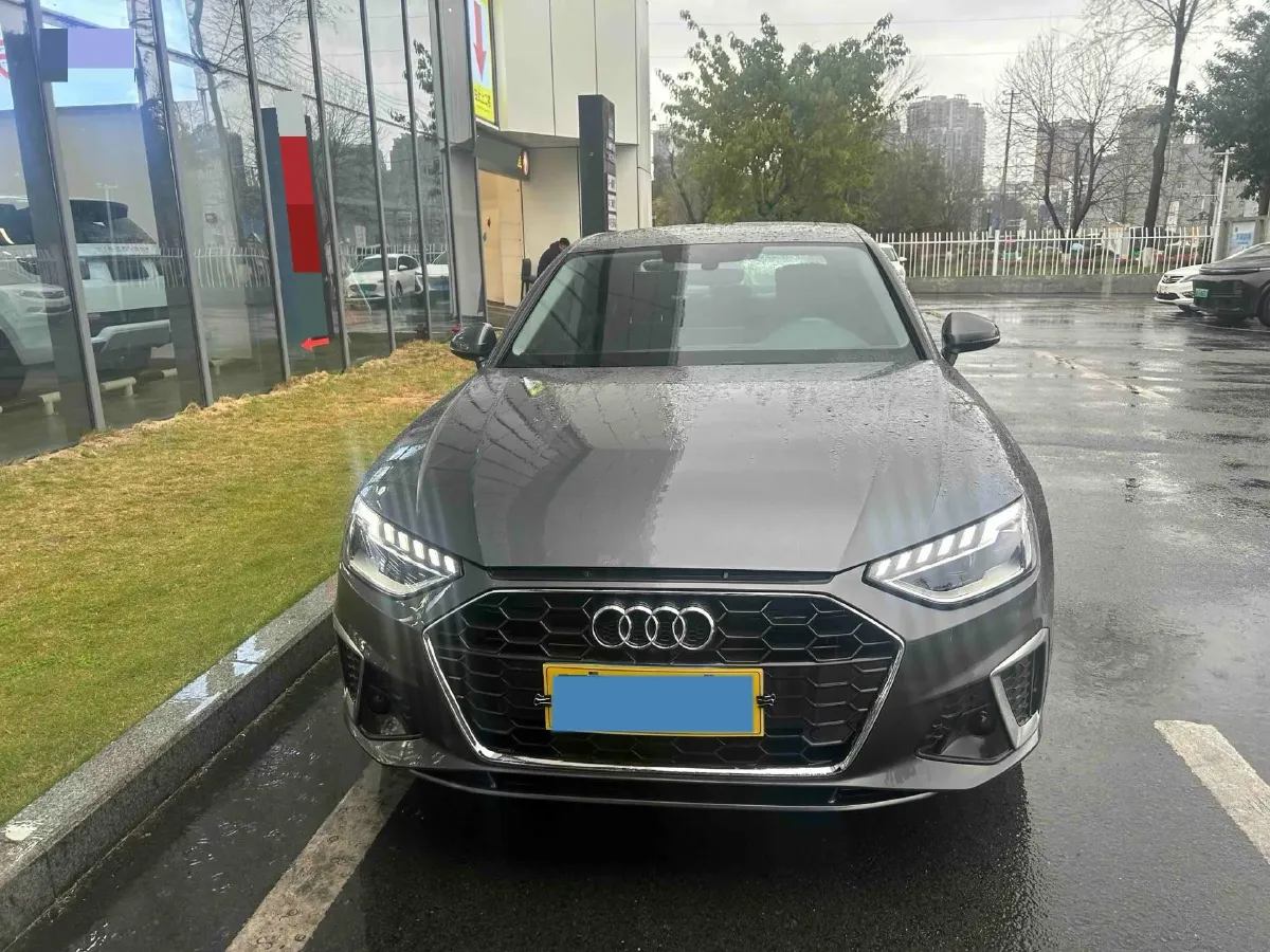 2023 Audi A4L 2.0T 190HP L4 7DCT,autocango,china used car exporter,china ev exporter,chinese used car exporter,chinese used ev exporter