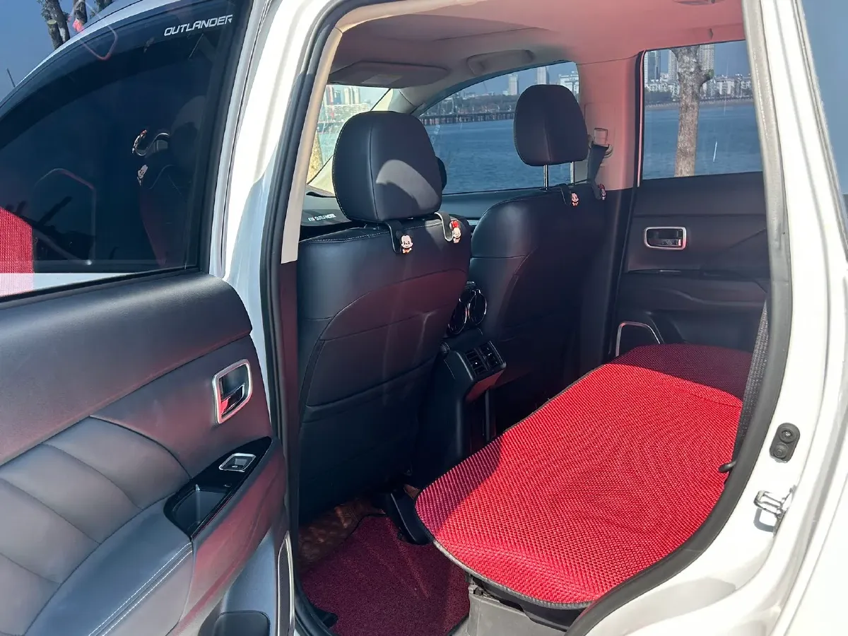 2019 Mitsubishi Outlander 2.0L 166HP L4 CVT,autocango,china used car exporter,china ev exporter,chinese used car exporter,chinese used ev exporter