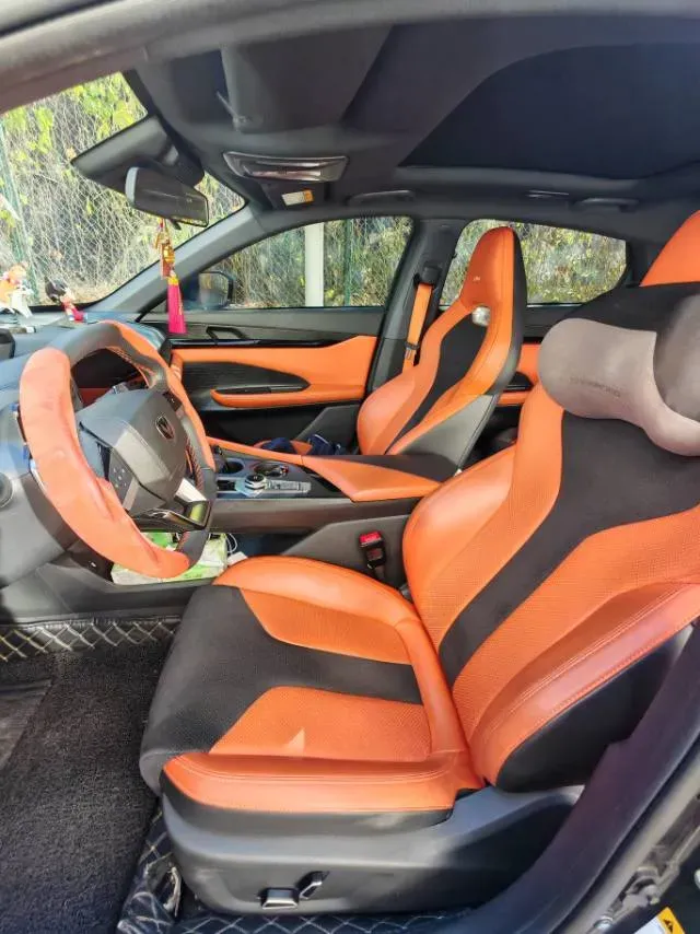 2023 ChangAn UNI-V 1.5T 188HP L4 7DCT,autocango,china used car exporter,china ev exporter,chinese used car exporter,chinese used ev exporter