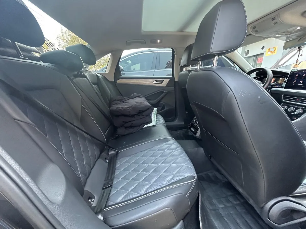 2023 Volkswagen Sagitar 1.5T 160HP L4 7DCT,autocango,china used car exporter,china ev exporter,chinese used car exporter,chinese used ev exporter