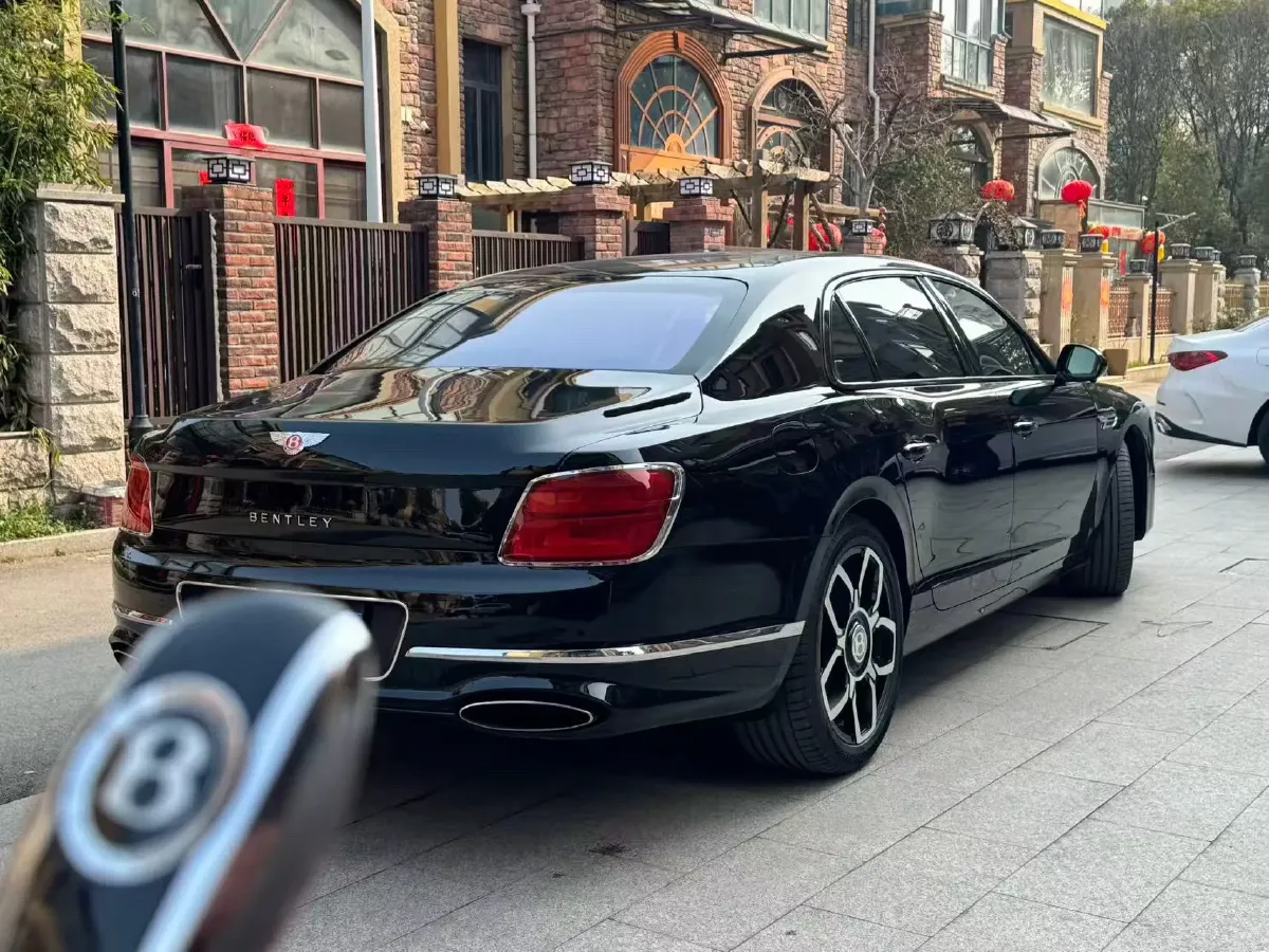 2017 Bentley Flying Spur 4.0T 507HP V8 8AT,autocango,china used car exporter,china ev exporter,chinese used car exporter,chinese used ev exporter