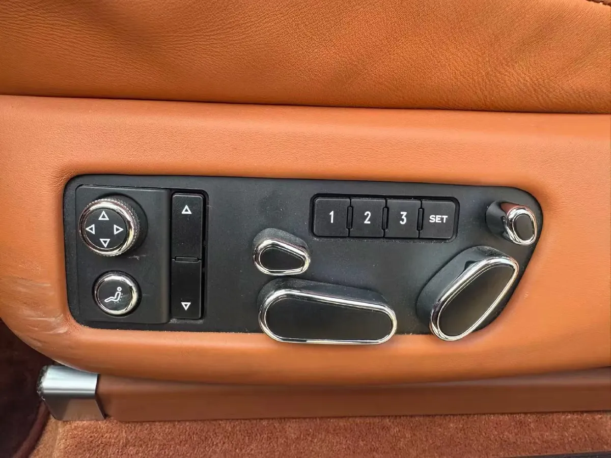 2017 Bentley Flying Spur 4.0T 507HP V8 8AT,autocango,china used car exporter,china ev exporter,chinese used car exporter,chinese used ev exporter