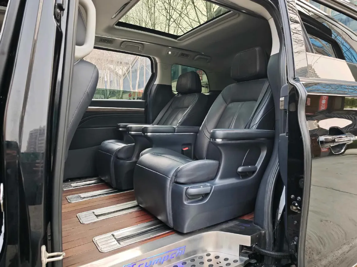 2021 GAC Trumpchi M8 2.0T 252HP L4 8AT,autocango,china used car exporter,china ev exporter,chinese used car exporter,chinese used ev exporter