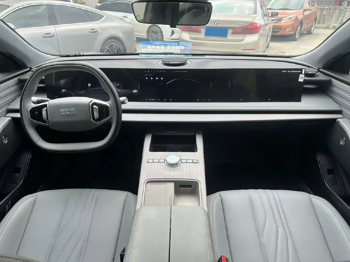 2024 Geely Galaxy E8 BEV 62KWH,autocango,china used car exporter,china ev exporter,chinese used car exporter,chinese used ev exporter