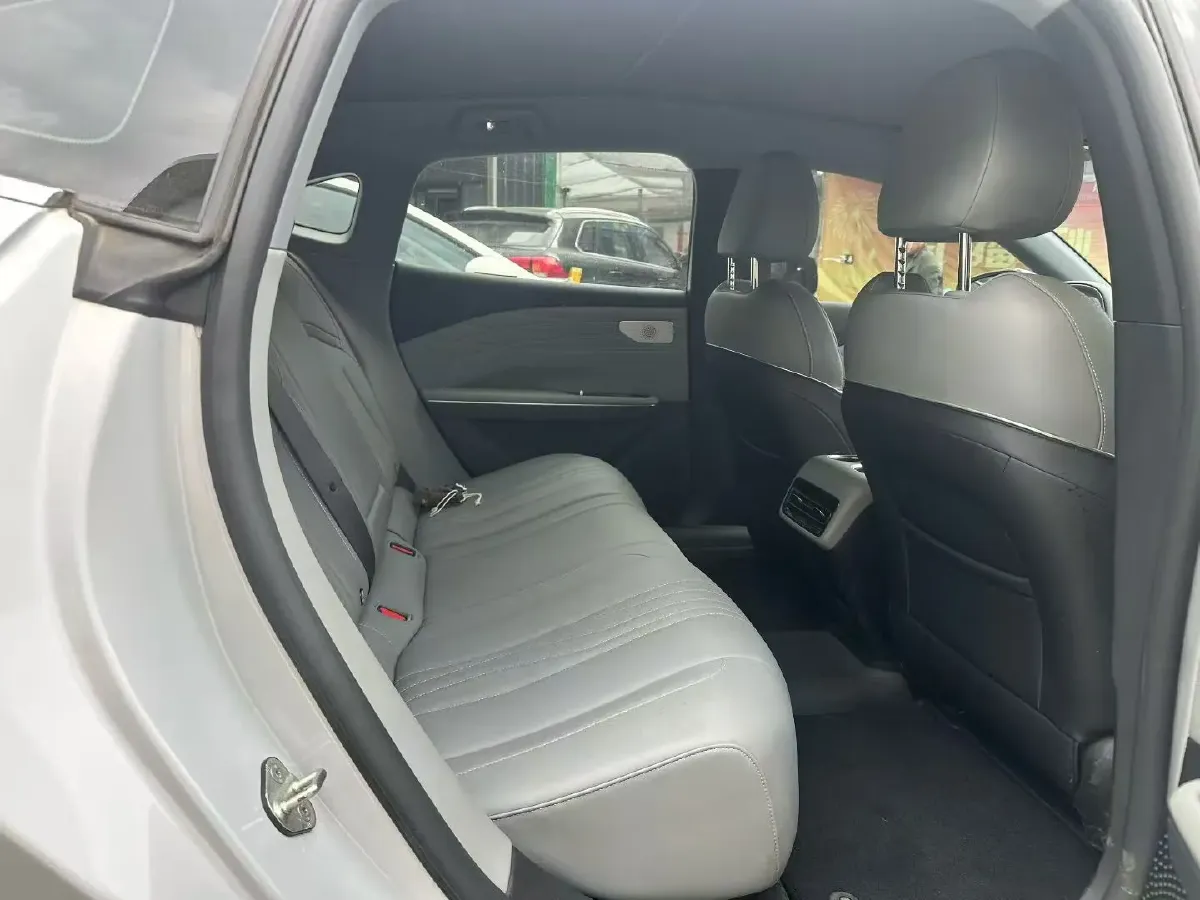 2024 Geely Galaxy E8 BEV 62KWH,autocango,china used car exporter,china ev exporter,chinese used car exporter,chinese used ev exporter