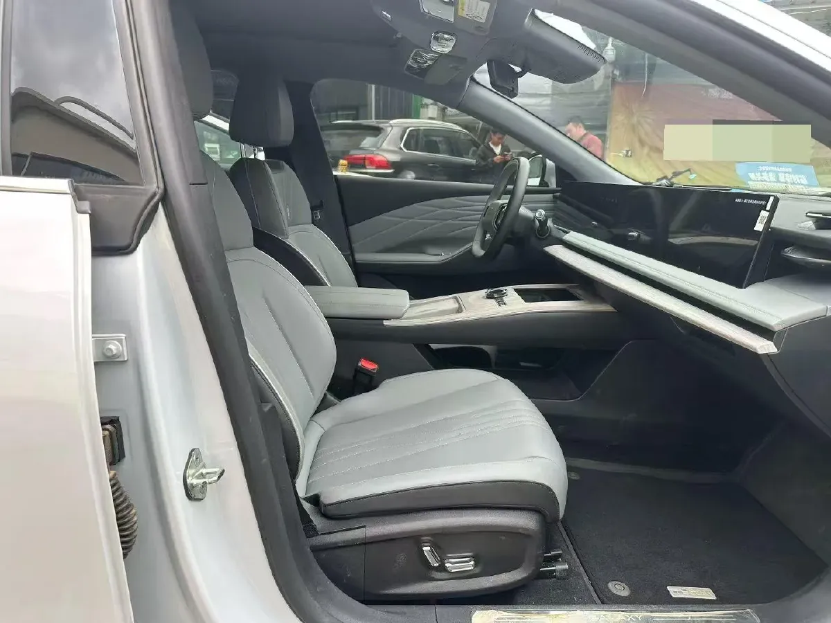 2024 Geely Galaxy E8 BEV 62KWH,autocango,china used car exporter,china ev exporter,chinese used car exporter,chinese used ev exporter