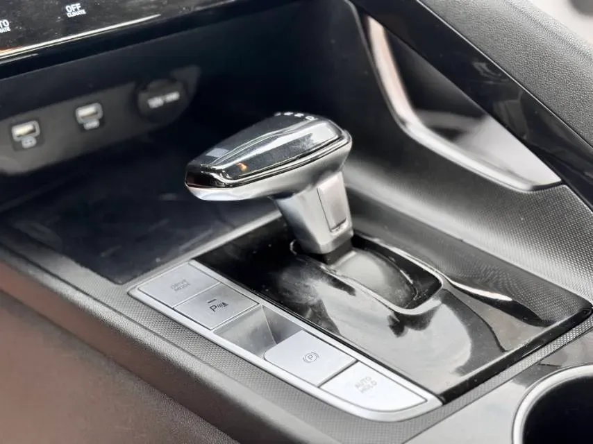 2022 Hyundai Elantra 1.5L 115HP L4 CVT,autocango,china used car exporter,china ev exporter,chinese used car exporter,chinese used ev exporter