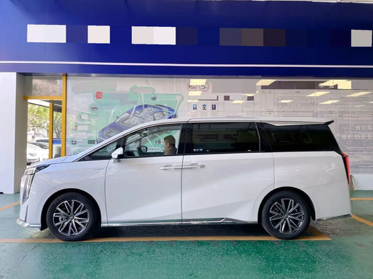 2024 GAC Trumpchi M8 2.0T 190HP L4 2DHT Hybrid,autocango,china used car exporter,china ev exporter,chinese used car exporter,chinese used ev exporter