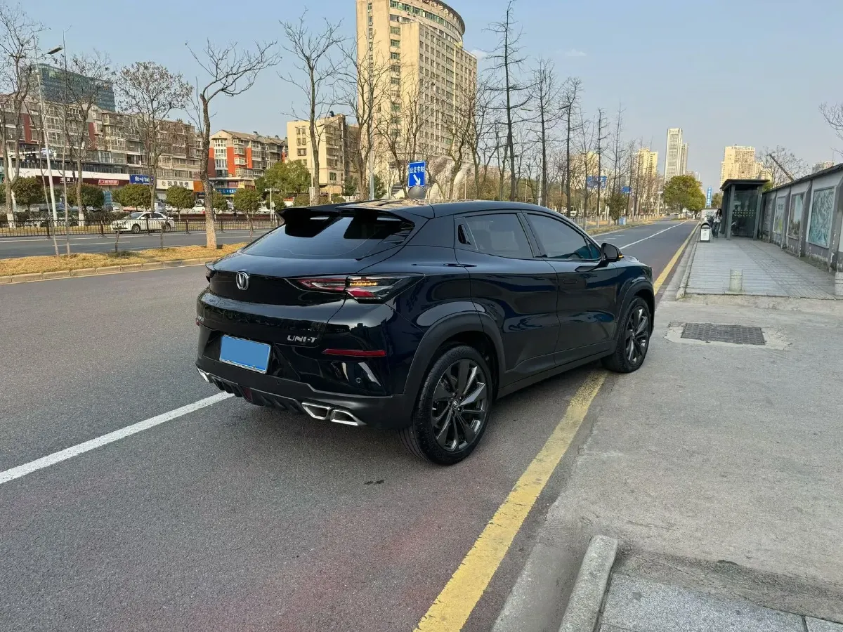 2020 ChangAn UNI-T 1.5T 180HP L4 7DCT,autocango,china used car exporter,china ev exporter,chinese used car exporter,chinese used ev exporter
