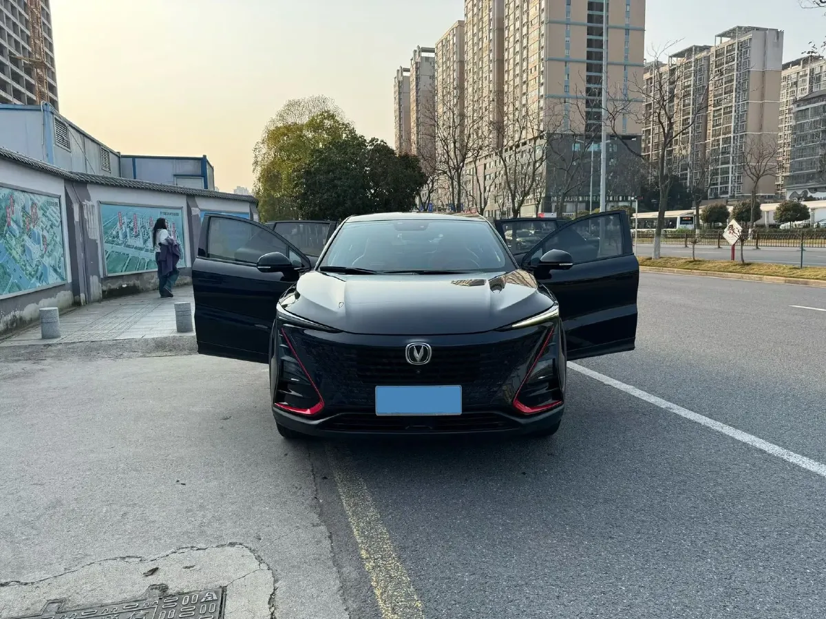 2020 ChangAn UNI-T 1.5T 180HP L4 7DCT,autocango,china used car exporter,china ev exporter,chinese used car exporter,chinese used ev exporter