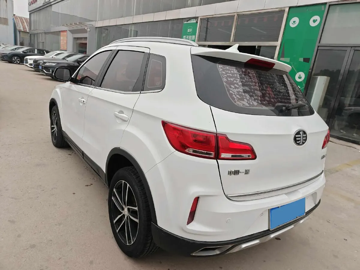 2018 Bestune X40 1.6L 114HP L4 6AT,autocango,china used car exporter,china ev exporter,chinese used car exporter,chinese used ev exporter