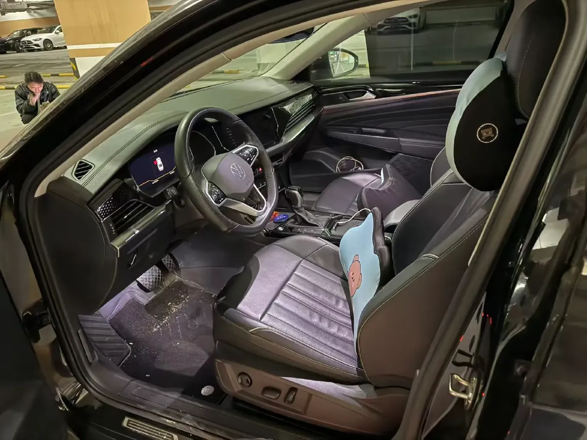 2023 Volkswagen Passat 2.0T 186HP L4 7DCT,autocango,china used car exporter,china ev exporter,chinese used car exporter,chinese used ev exporter