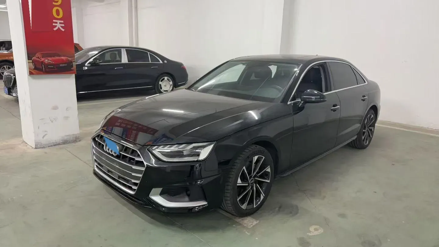 2022 Audi A4L 2.0T 190HP L4 7DCT,autocango,china used car exporter,china ev exporter,chinese used car exporter,chinese used ev exporter