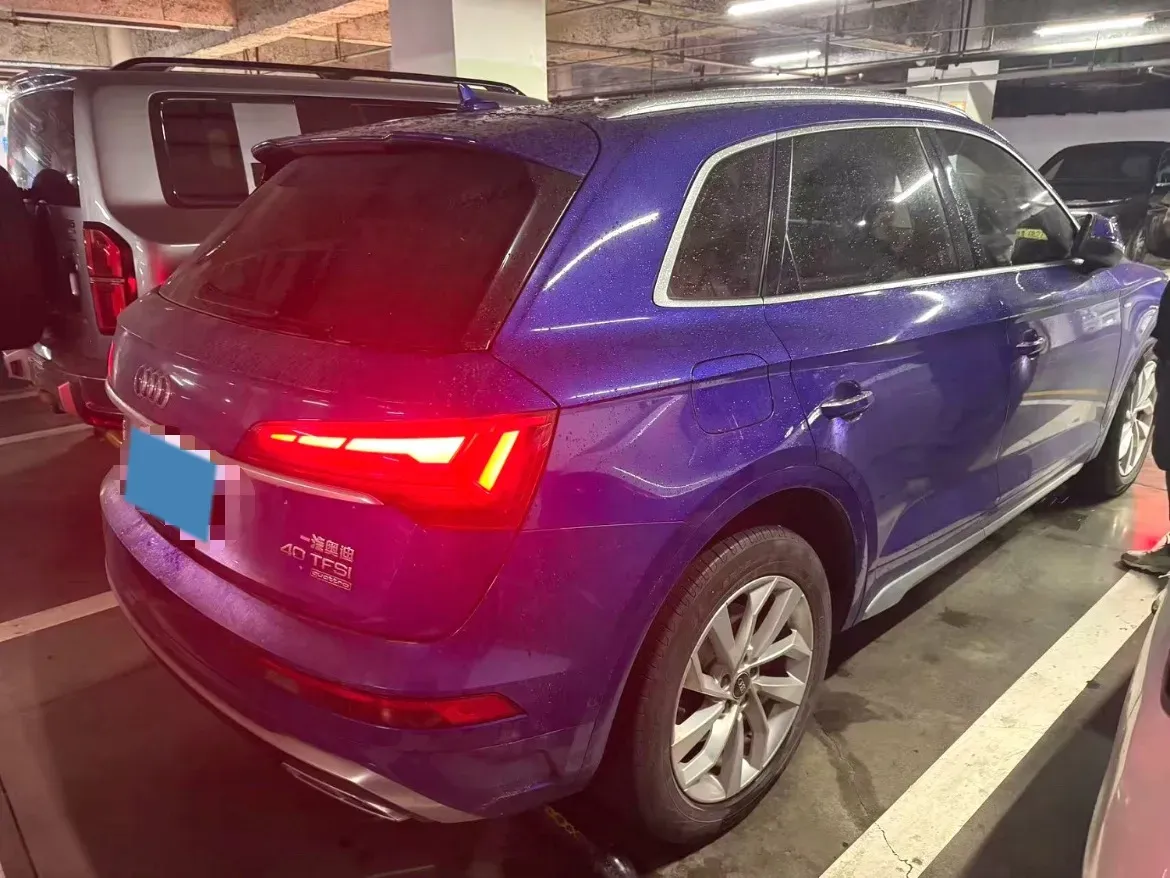 2022 Audi Q5L 2.0T 190HP L4 7DCT,autocango,china used car exporter,china ev exporter,chinese used car exporter,chinese used ev exporter