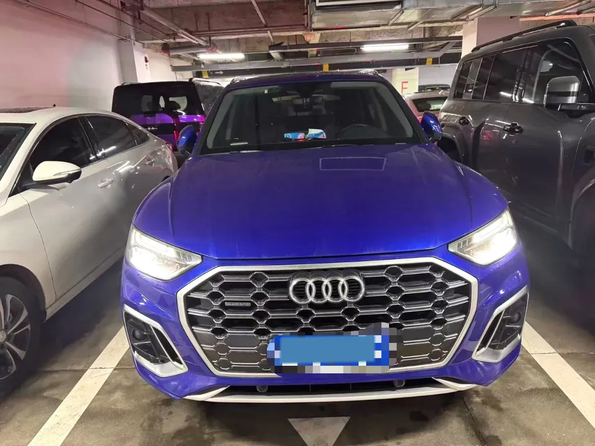 2022 Audi Q5L 2.0T 190HP L4 7DCT,autocango,china used car exporter,china ev exporter,chinese used car exporter,chinese used ev exporter