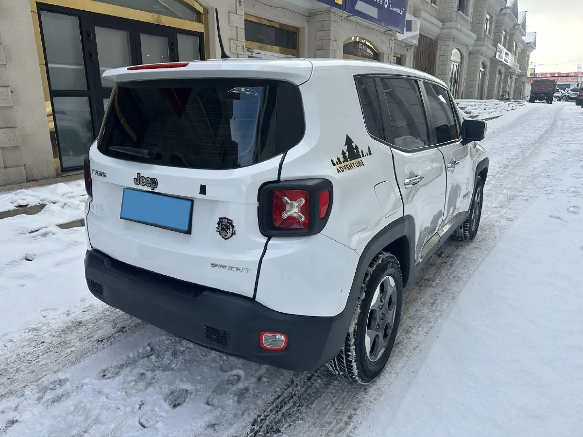 2016 Jeep Renegade 1.4T 150HP L4 7DCT,autocango,china used car exporter,china ev exporter,chinese used car exporter,chinese used ev exporter