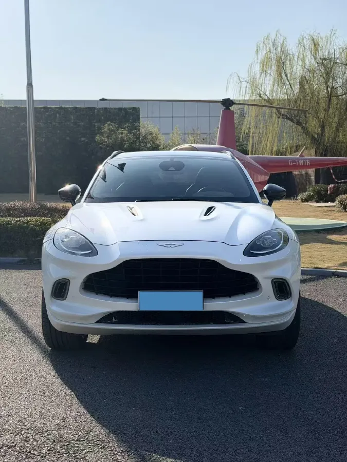 2021 Aston Martin DBX 4.0T 550HP V8 9AT,autocango,china used car exporter,china ev exporter,chinese used car exporter,chinese used ev exporter