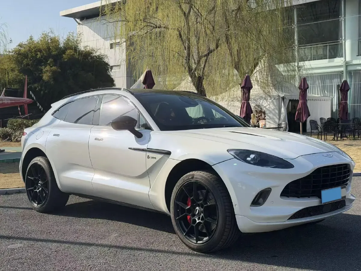 2021 Aston Martin DBX 4.0T 550HP V8 9AT,autocango,china used car exporter,china ev exporter,chinese used car exporter,chinese used ev exporter