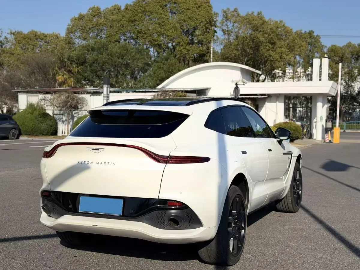2021 Aston Martin DBX 4.0T 550HP V8 9AT,autocango,china used car exporter,china ev exporter,chinese used car exporter,chinese used ev exporter