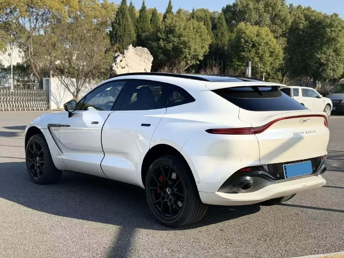 2021 Aston Martin DBX 4.0T 550HP V8 9AT,autocango,china used car exporter,china ev exporter,chinese used car exporter,chinese used ev exporter