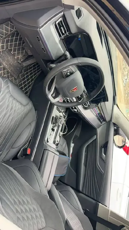 2023 HongQi HS5 2.0T 252HP L4 8AT,autocango,china used car exporter,china ev exporter,chinese used car exporter,chinese used ev exporter