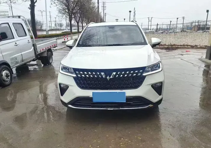 2022 WuLing XingChi 1.5L 99HP L4 6MT,autocango,china used car exporter,china ev exporter,chinese used car exporter,chinese used ev exporter