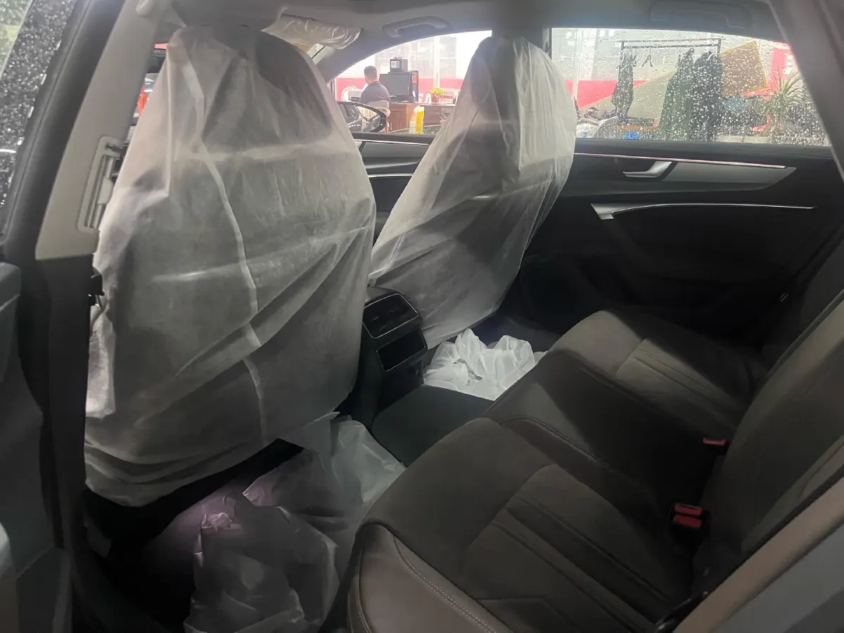 2024 Audi A7L 2.0T 245HP L4 7DCT,autocango,china used car exporter,china ev exporter,chinese used car exporter,chinese used ev exporter