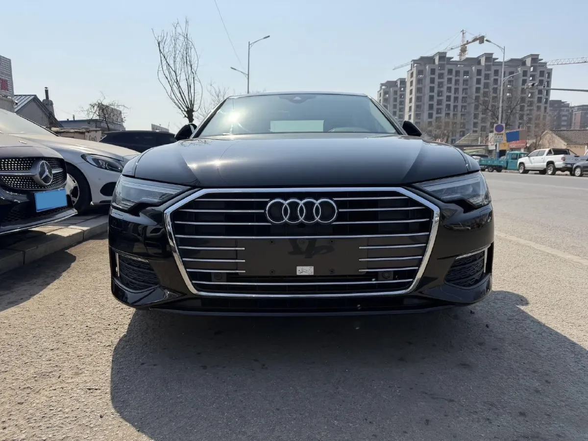 2021 Audi A6L 2.0T 190HP L4 7DCT,autocango,china used car exporter,china ev exporter,chinese used car exporter,chinese used ev exporter