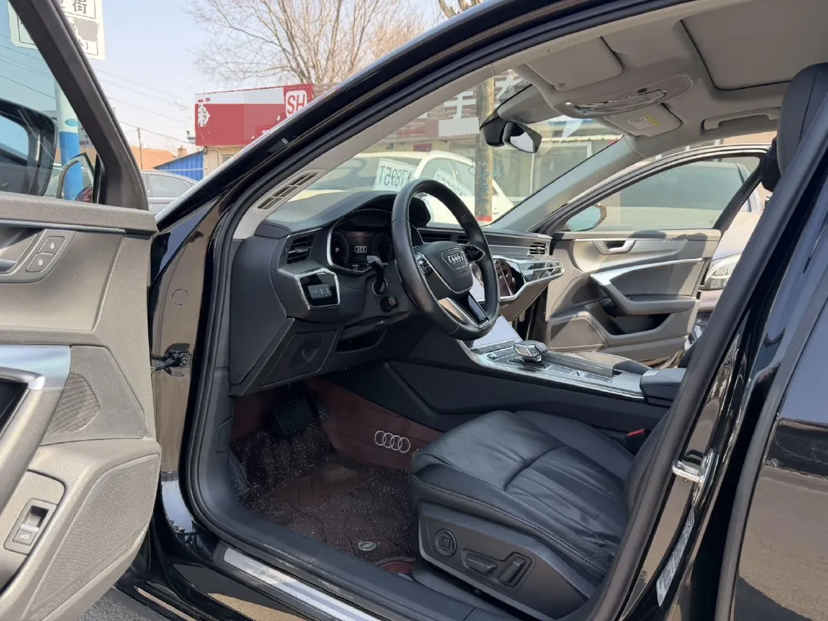 2021 Audi A6L 2.0T 190HP L4 7DCT,autocango,china used car exporter,china ev exporter,chinese used car exporter,chinese used ev exporter