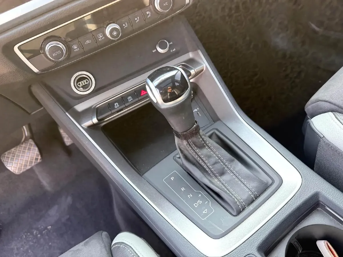 2022 Audi Q3 1.4T 150HP L4 7DCT,autocango,china used car exporter,china ev exporter,chinese used car exporter,chinese used ev exporter