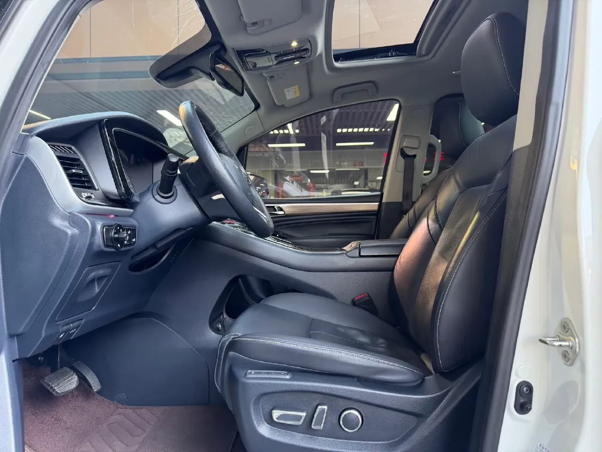 2021 GAC Trumpchi M8 2.0T 252HP L4 8AT,autocango,china used car exporter,china ev exporter,chinese used car exporter,chinese used ev exporter