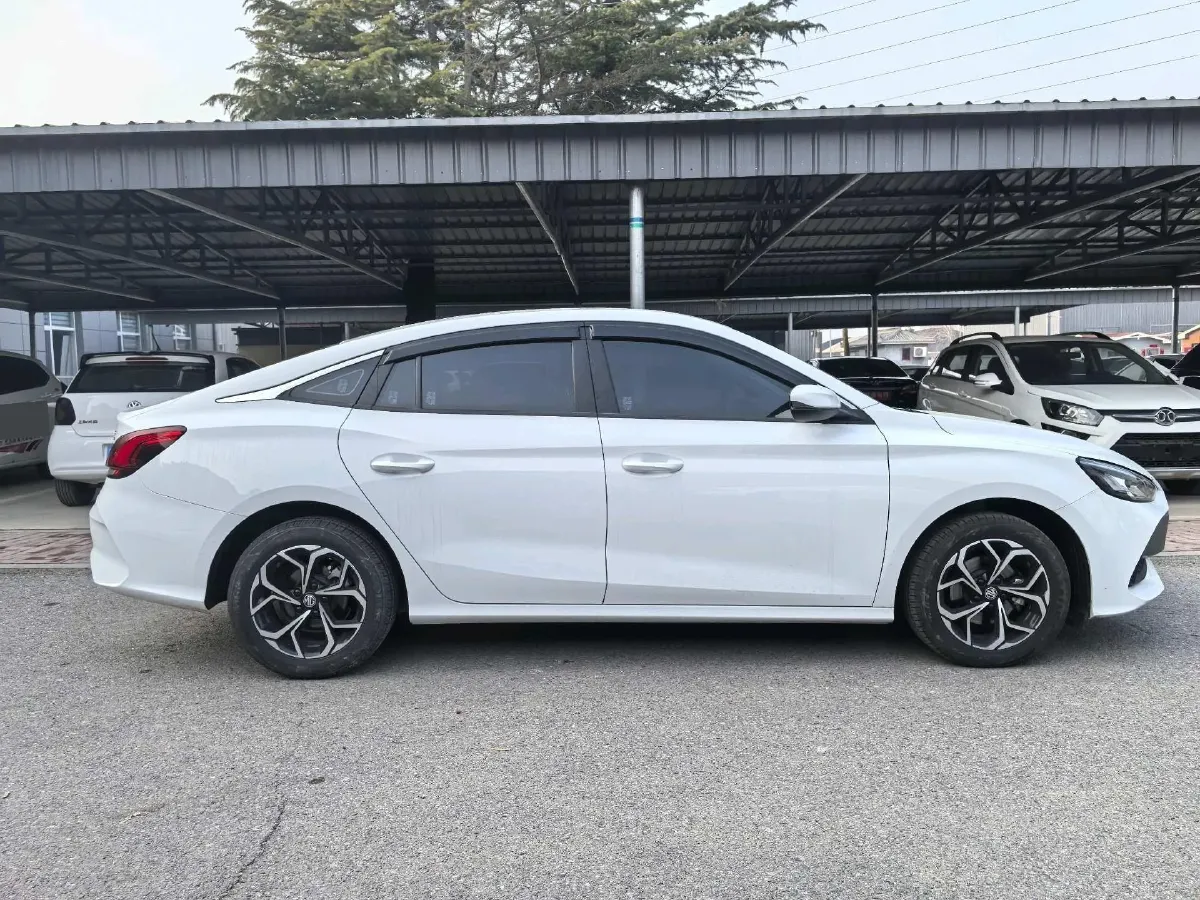 2023 MG 5 1.5L 129HP L4 5MT,autocango,china used car exporter,china ev exporter,chinese used car exporter,chinese used ev exporter