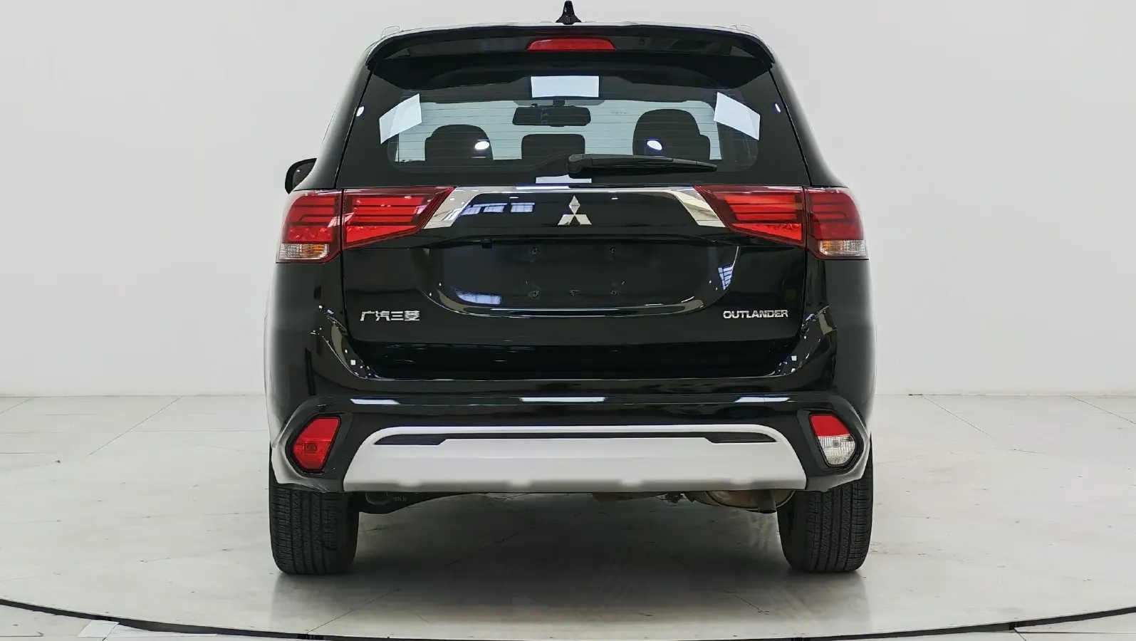 2021 Mitsubishi Outlander 2.0L 166HP L4 CVT,autocango,china used car exporter,china ev exporter,chinese used car exporter,chinese used ev exporter
