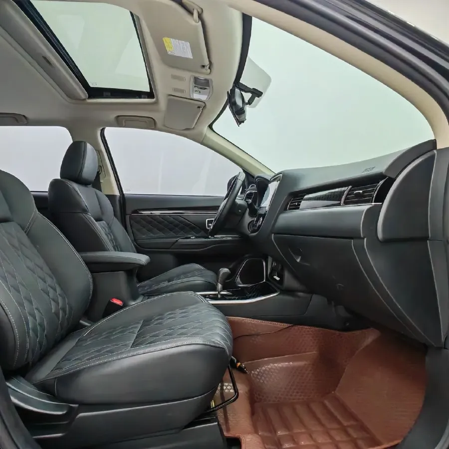 2021 Mitsubishi Outlander 2.0L 166HP L4 CVT,autocango,china used car exporter,china ev exporter,chinese used car exporter,chinese used ev exporter