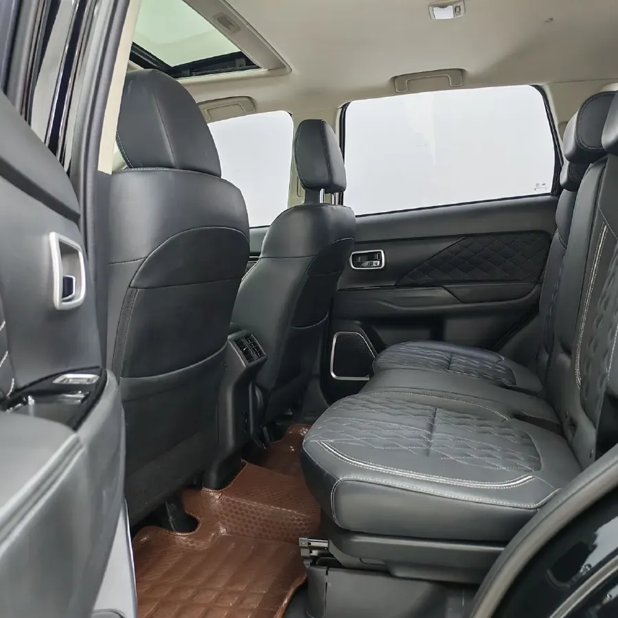 2021 Mitsubishi Outlander 2.0L 166HP L4 CVT,autocango,china used car exporter,china ev exporter,chinese used car exporter,chinese used ev exporter