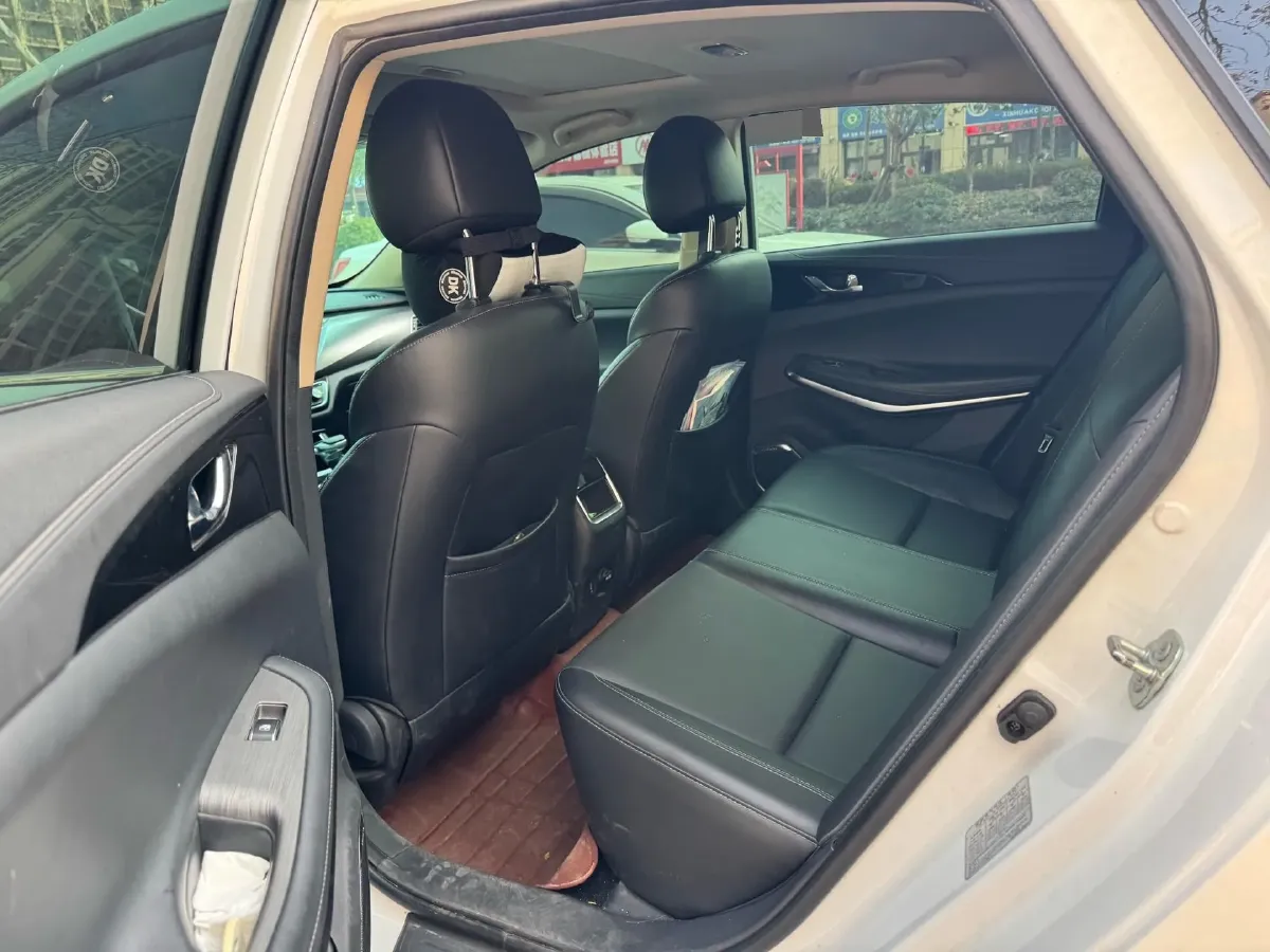 2021 ChangAn Raeton CC 1.5T 180HP L4 7DCT,autocango,china used car exporter,china ev exporter,chinese used car exporter,chinese used ev exporter