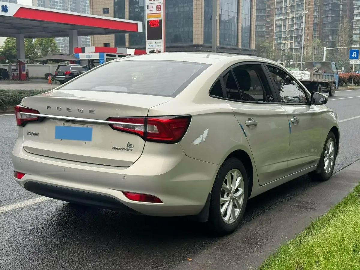 2021 Roewe i5 1.5L 120HP L4 5MT,autocango,china used car exporter,china ev exporter,chinese used car exporter,chinese used ev exporter